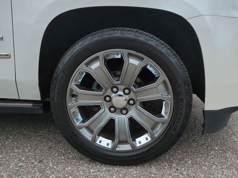 Used 2016 GMC Yukon XL Denali w/ Open Road Package RWD image 11