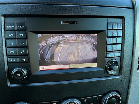 Used 2016 Mercedes-Benz Sprinter 2500 image 23