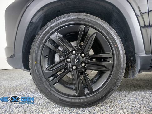 Used 2024 Chevrolet Trax ACTIV w/ Sunroof Package FWD image 45