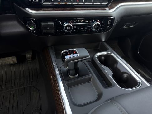 New 2026 GMC Sierra 1500 Elevation w/ Elevation Premium Package AWD/4WD image 15