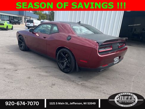 Used 2022 Dodge Challenger SRT Hellcat image 3