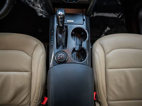 Certified 2017 Ford Explorer XLT w/ Equipment Group 202A image 30