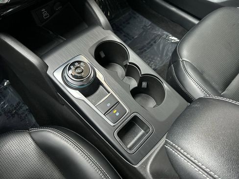 Used 2025 Ford Escape Platinum image 22