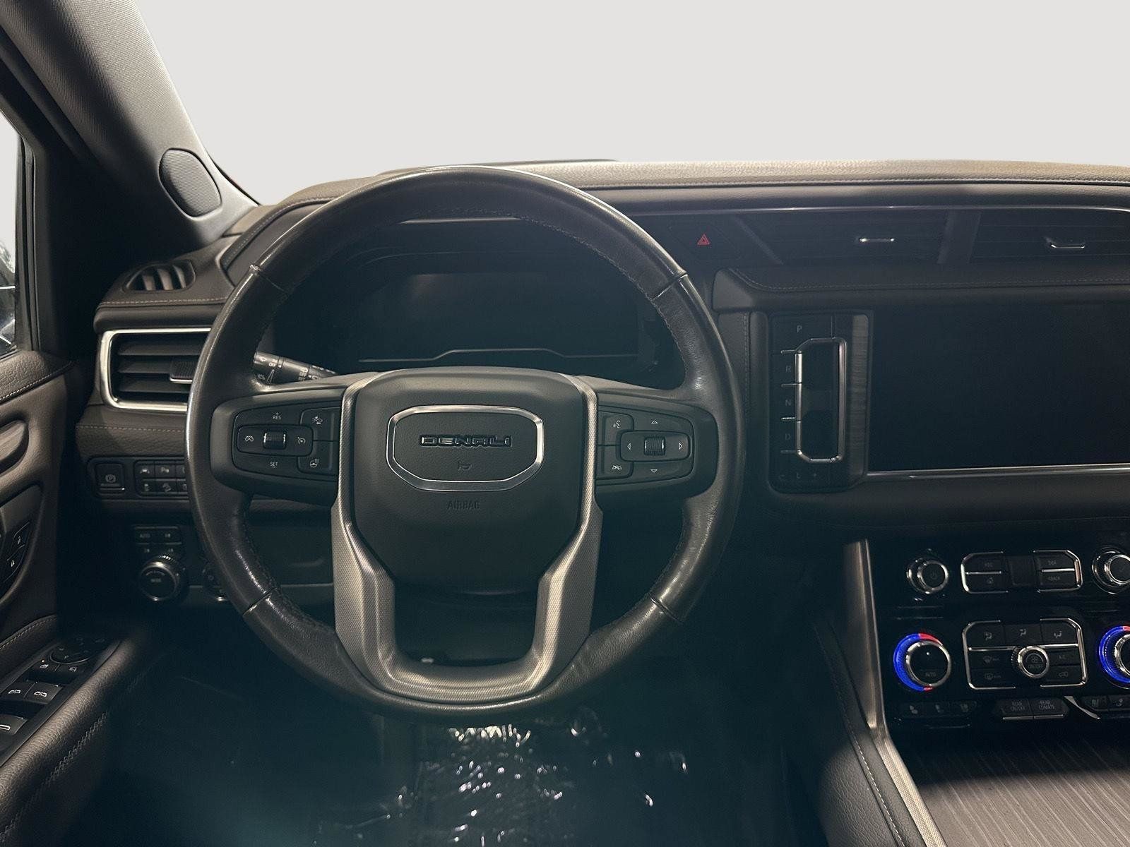 Used 2022 GMC Yukon Denali AWD/4WD image 9