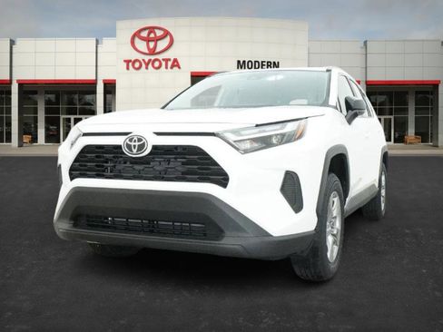 New 2025 Toyota RAV4 LE image 4