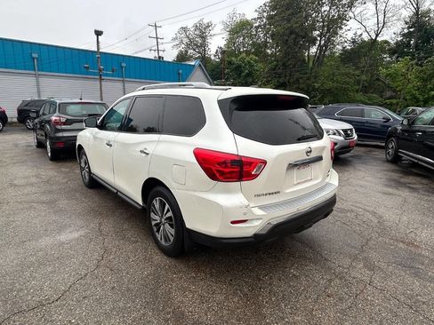 Used 2017 Nissan Pathfinder SV AWD/4WD image 10