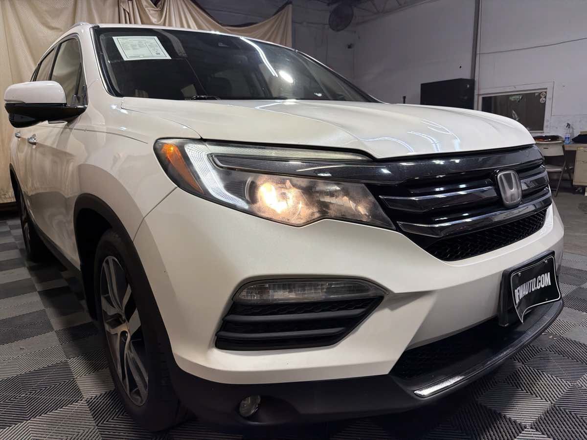 Used 2017 Honda Pilot Touring image 6