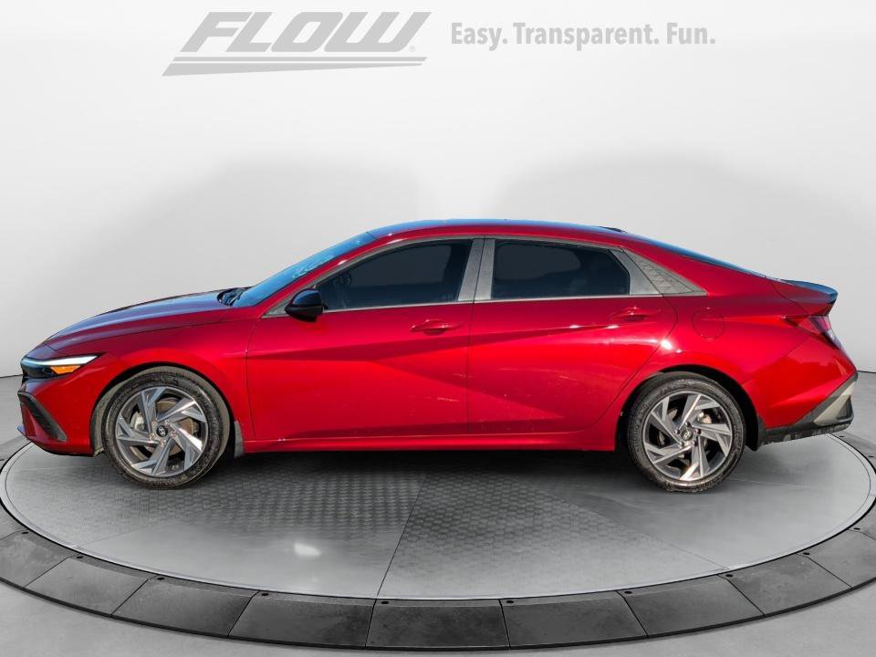 Certified 2025 Hyundai Elantra Sport FWD image 4