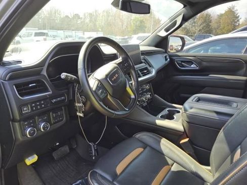 Used 2024 GMC Yukon AT4 w/ Technology Package AWD/4WD image 5