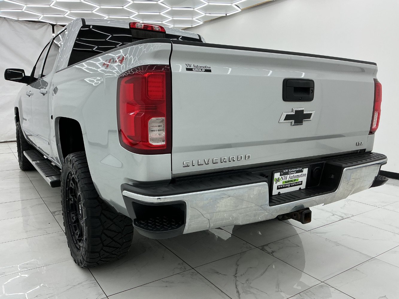 Used 2016 Chevrolet Silverado 1500 LTZ AWD/4WD image 10