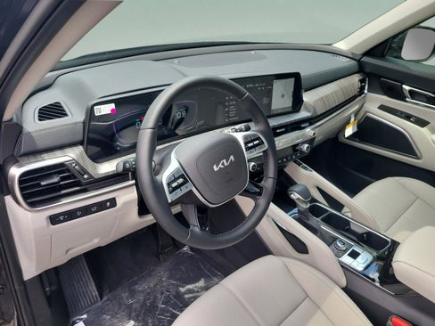 New 2025 Kia Telluride EX w/ EX Captain's Chair Package image 22