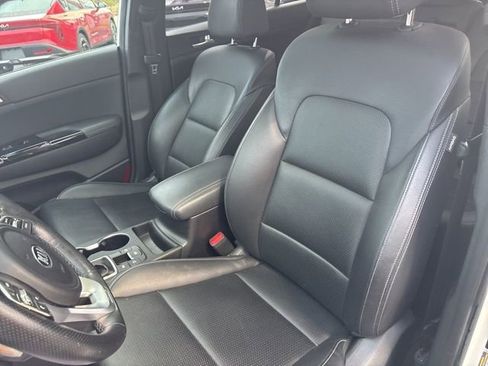 Used 2022 Kia Sportage Nightfall Edition w/ Nightfall Fwd Premium Package image 27