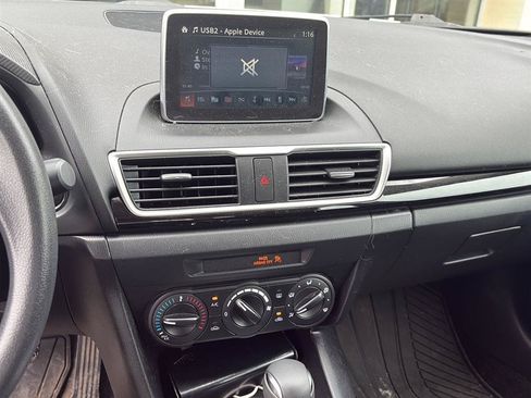 Used 2016 MAZDA MAZDA3 i Sport FWD image 17