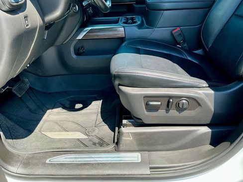 Used 2020 Chevrolet Silverado 1500 RST w/ Texas Edition RWD image 38
