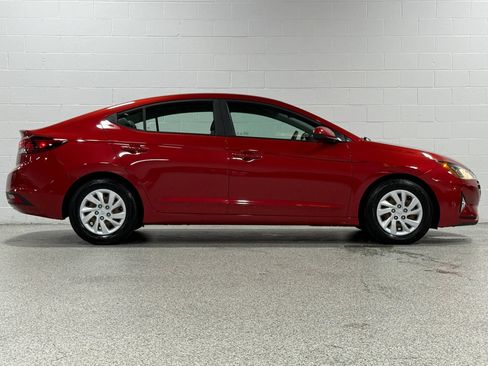 Used 2019 Hyundai Elantra SE FWD image 5