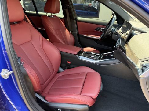 Used 2024 BMW 330i Sedan w/ M Sport Package RWD image 30