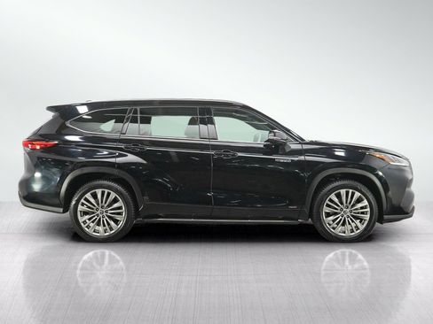 Used 2021 Toyota Highlander Platinum AWD/4WD image 6