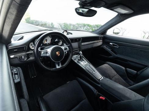 Used 2015 Porsche 911 GT3 image 8
