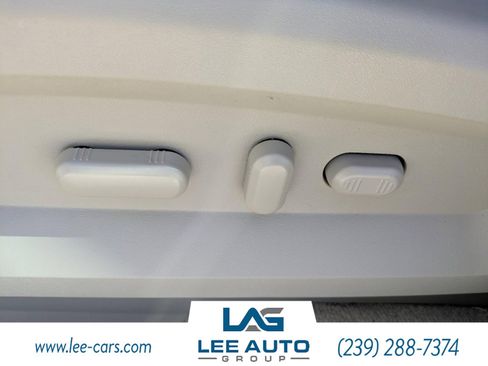 Used 2013 Lincoln MKX FWD image 20