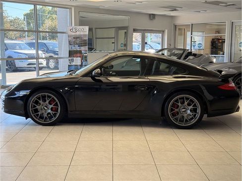 Used 2010 Porsche 911 Carrera S image 8