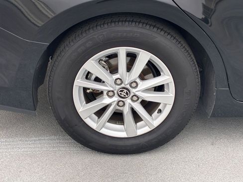 Used 2025 Toyota Camry LE image 28