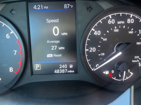 Used 2024 Nissan Altima 2.5 S FWD image 12