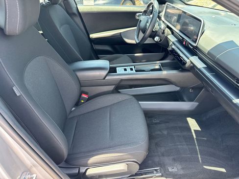 Used 2024 Hyundai Ioniq 6 SE RWD image 15