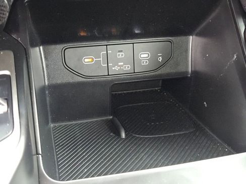 Used 2024 Kia Sorento S w/ Panoramic Sunroof Package FWD image 32