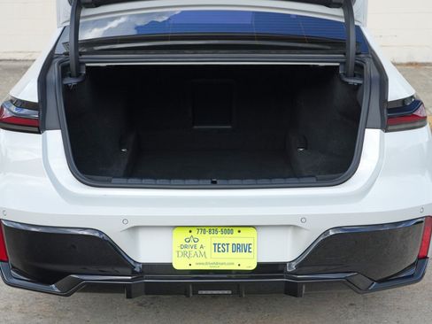 Used 2023 BMW 740i RWD image 10