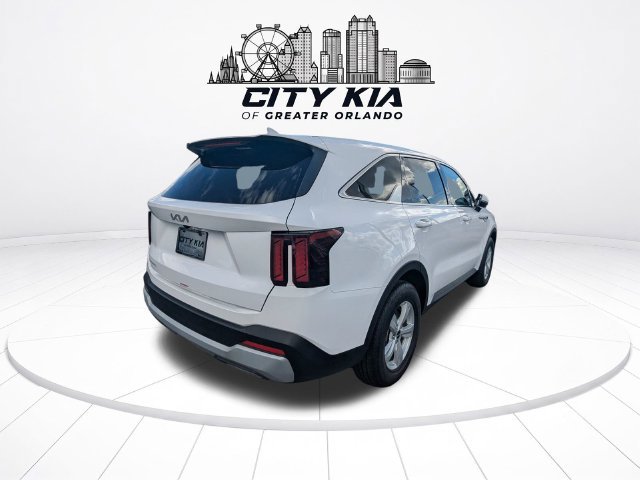 Used 2026 Kia Sorento LX FWD image 5