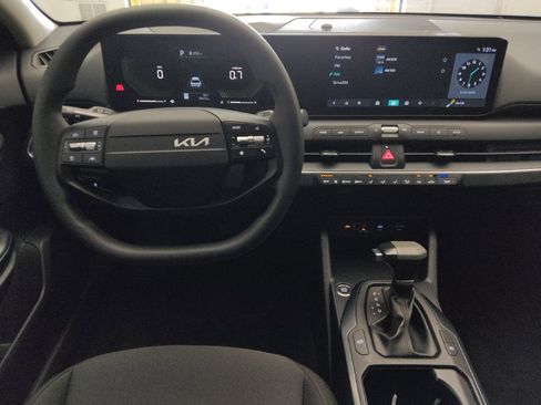 Used 2025 Kia K4 FWD image 22