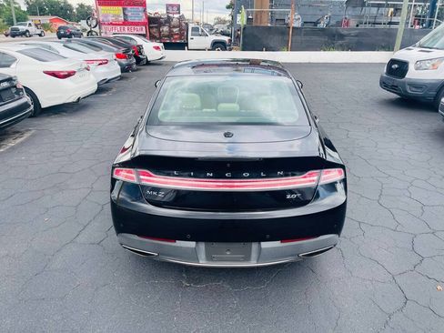 Used 2019 Lincoln MKZ Reserve FWD image 11