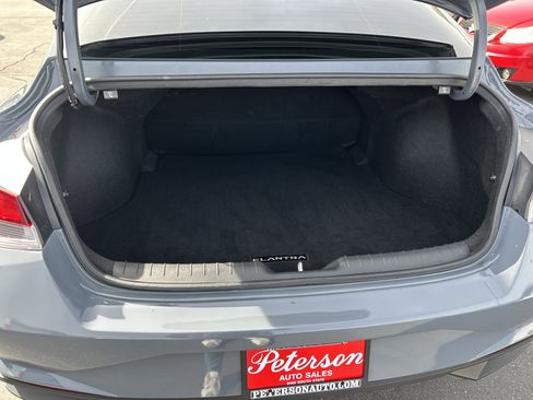 Used 2021 Hyundai Elantra SEL w/ Convenience Package image 9