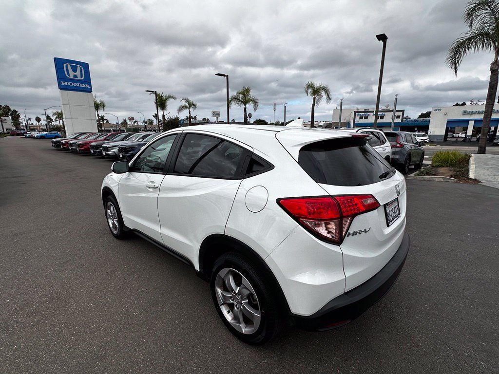 Used 2017 Honda HR-V LX image 6