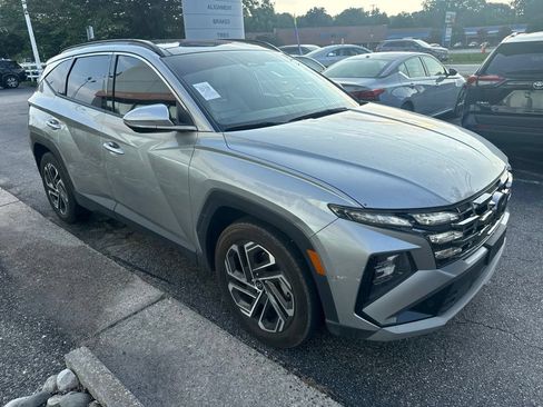Used 2025 Hyundai Tucson Limited FWD image 8