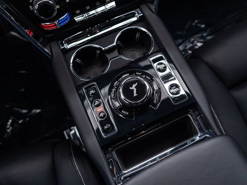Certified 2022 Rolls-Royce Cullinan AWD/4WD image 39
