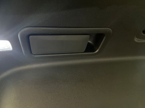Used 2025 Chevrolet Blazer LT FWD image 31