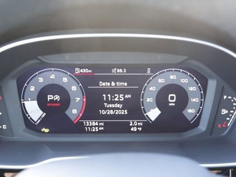 Used 2025 Audi Q3 2.0T Premium image 28