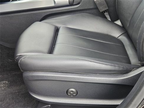 Used 2020 Mercedes-Benz GLB 250 4MATIC image 24