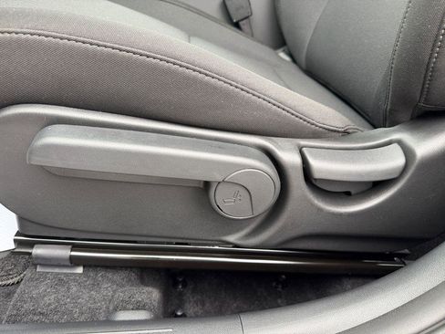 New 2026 Hyundai Kona SE image 11