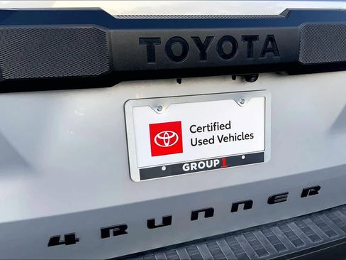 Used 2025 Toyota 4Runner SR5 image 9