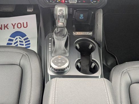 New 2025 Ford Bronco Badlands image 18