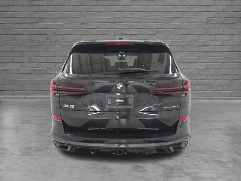 Used 2024 BMW X5 xDrive40i w/ M Sport Package AWD/4WD image 6
