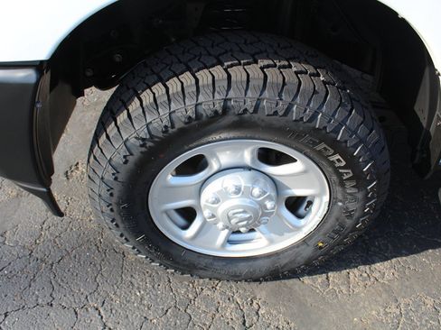 Used 2024 RAM 2500 Tradesman w/ Snow Chief Group AWD/4WD image 28