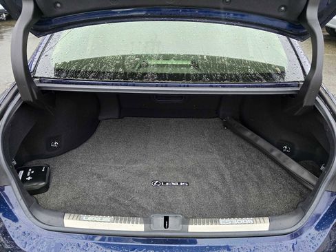 Used 2019 Lexus ES 300h image 16