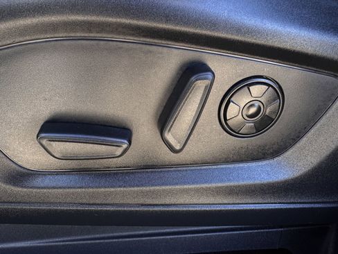 Used 2025 Ford Explorer ST image 26