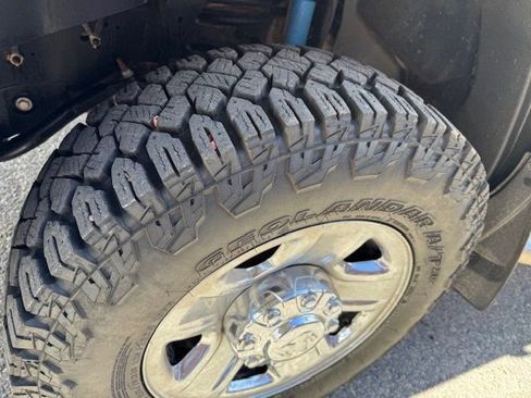 Used 2022 RAM 2500 Tradesman w/ Chrome Appearance Group image 23