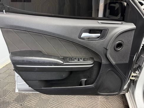 Used 2022 Dodge Charger SXT RWD image 36