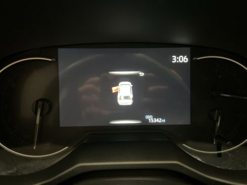 Used 2025 Toyota RAV4 XLE image 14