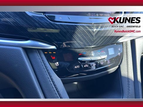 Used 2024 Cadillac XT6 Premium Luxury image 24